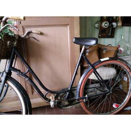 Velo Ancien Brocante L Annexe Achetez A Luzy