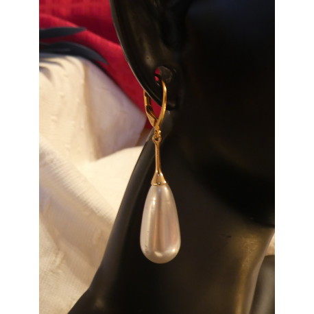 Boucles d'oreilles - GOUTTE DE NACRE Boucles d'oreilles - GOUTTE DE NACRE